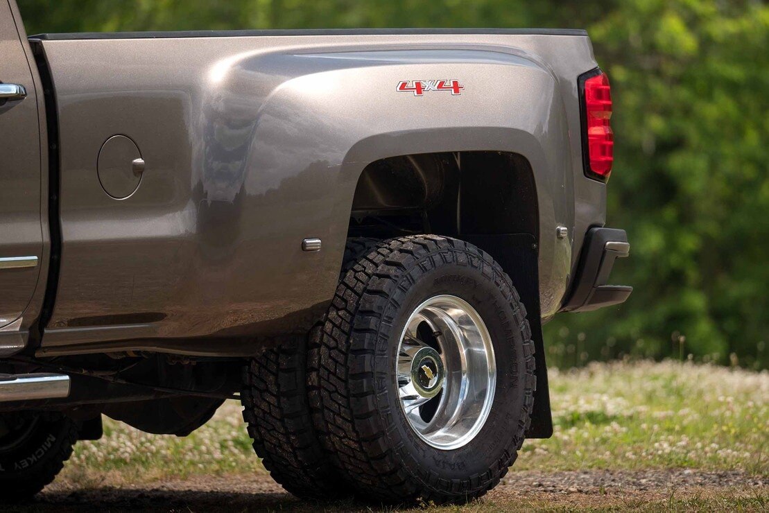 Chevy Silverado HD/GMC Sierra HD (15+) XB LED Side Markers